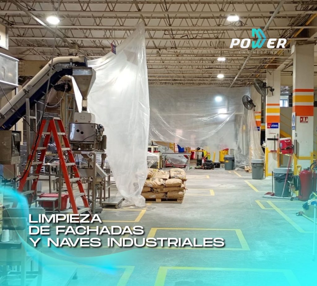 Nave industrial lista después de limpieza de interiores