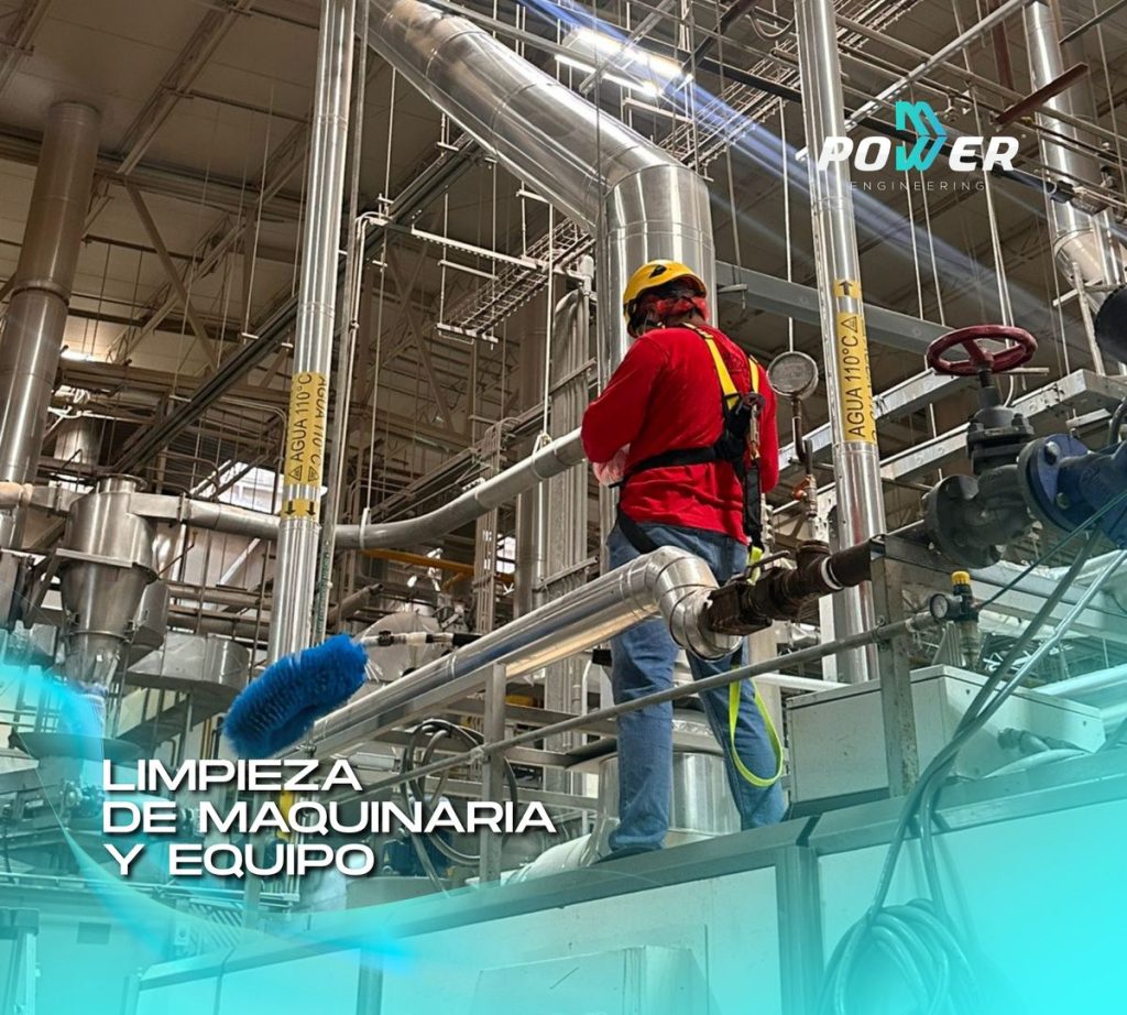 Limpieza de tuberías y plataformas de maquinaria industrial